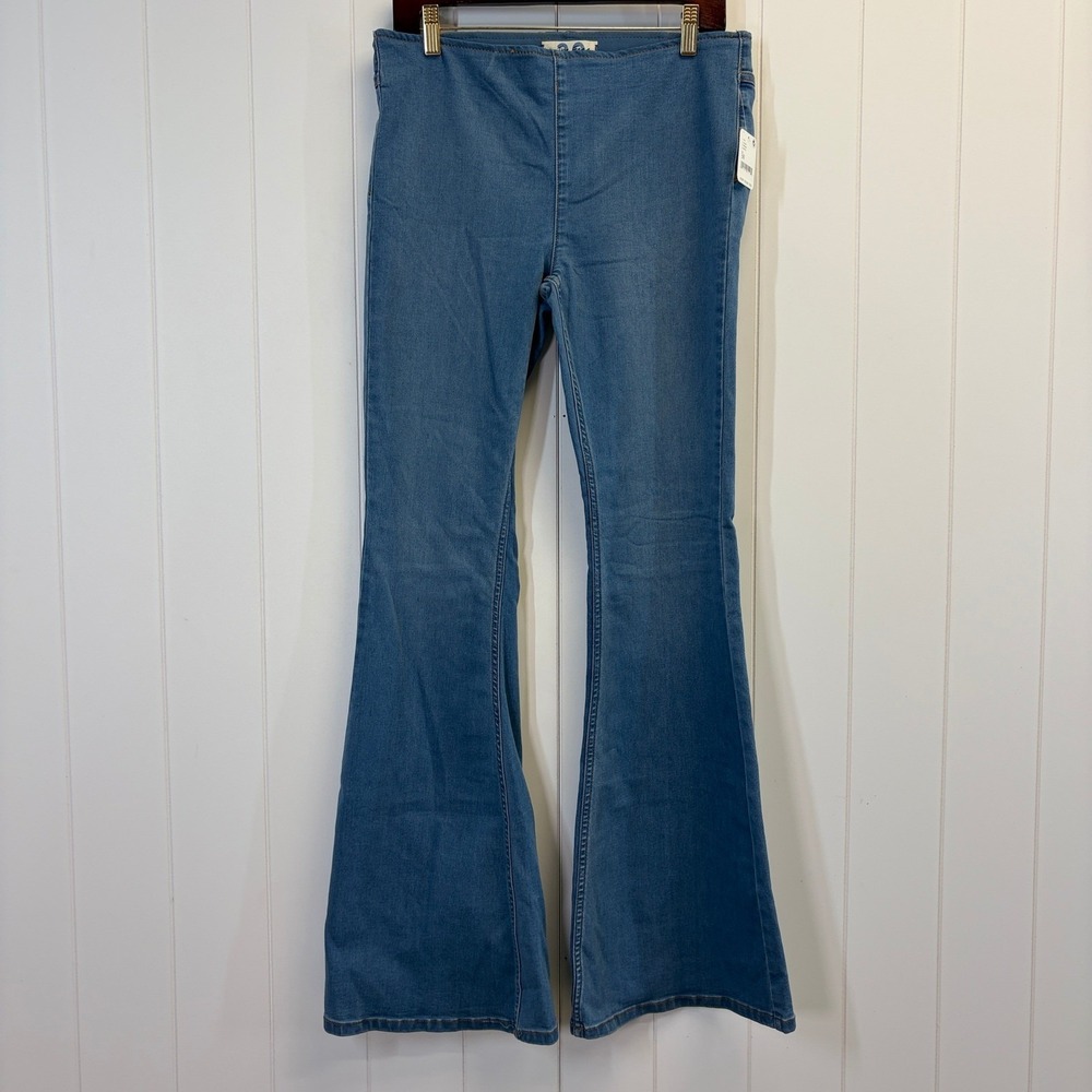 Free People We the Free Boho Festival Pull On Flare Jeans Women Size 30 Hippie